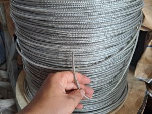 cáp inox bọc nhựa 4mm