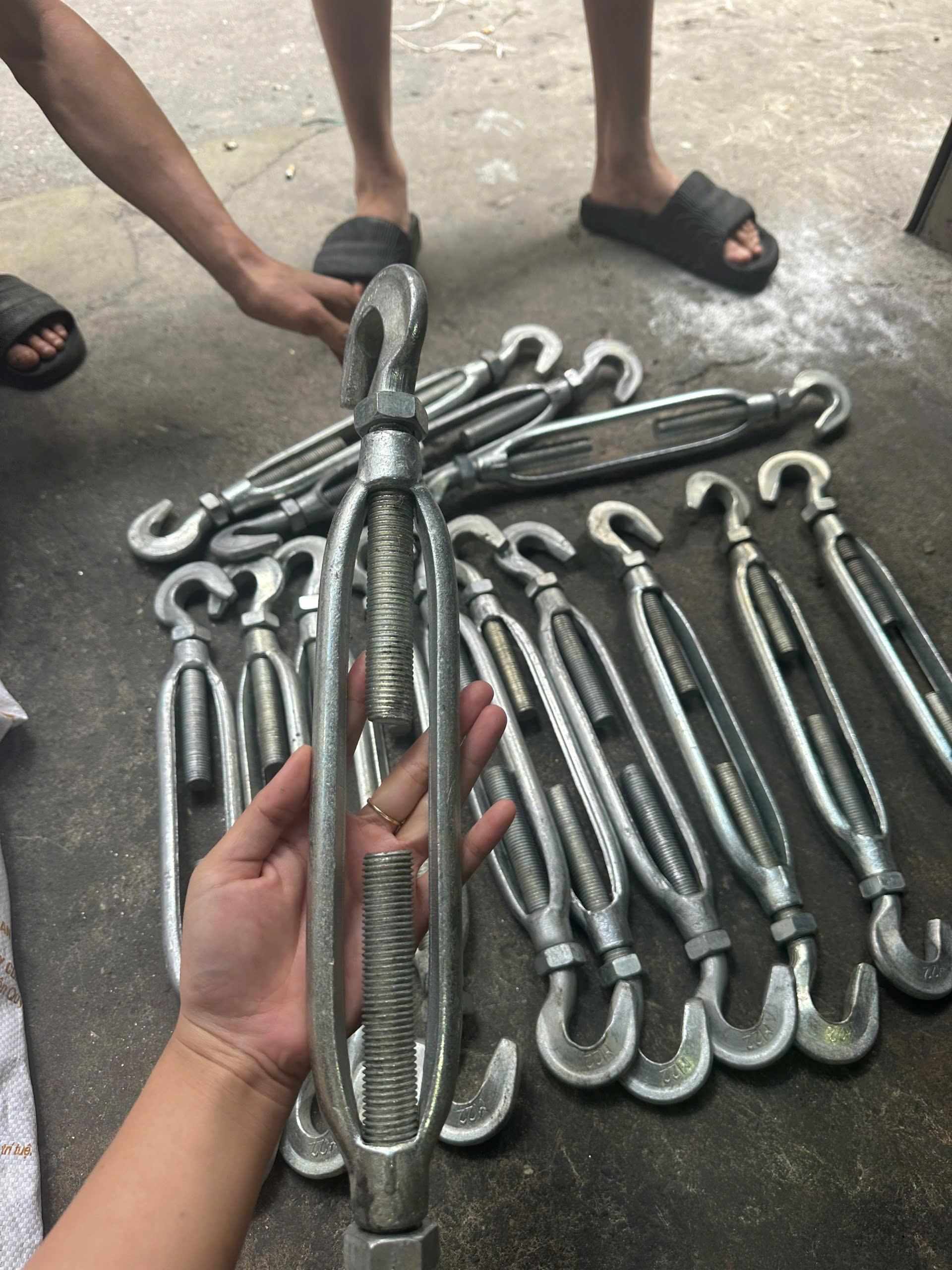Tăng đơ cáp 2 đầu móc 10 tăng đơ cáp 2 đầu móc