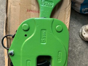 Kẹp tôn đứng 1 tấn 5 kẹp tôn đứng 5 tấn kawasaki 1